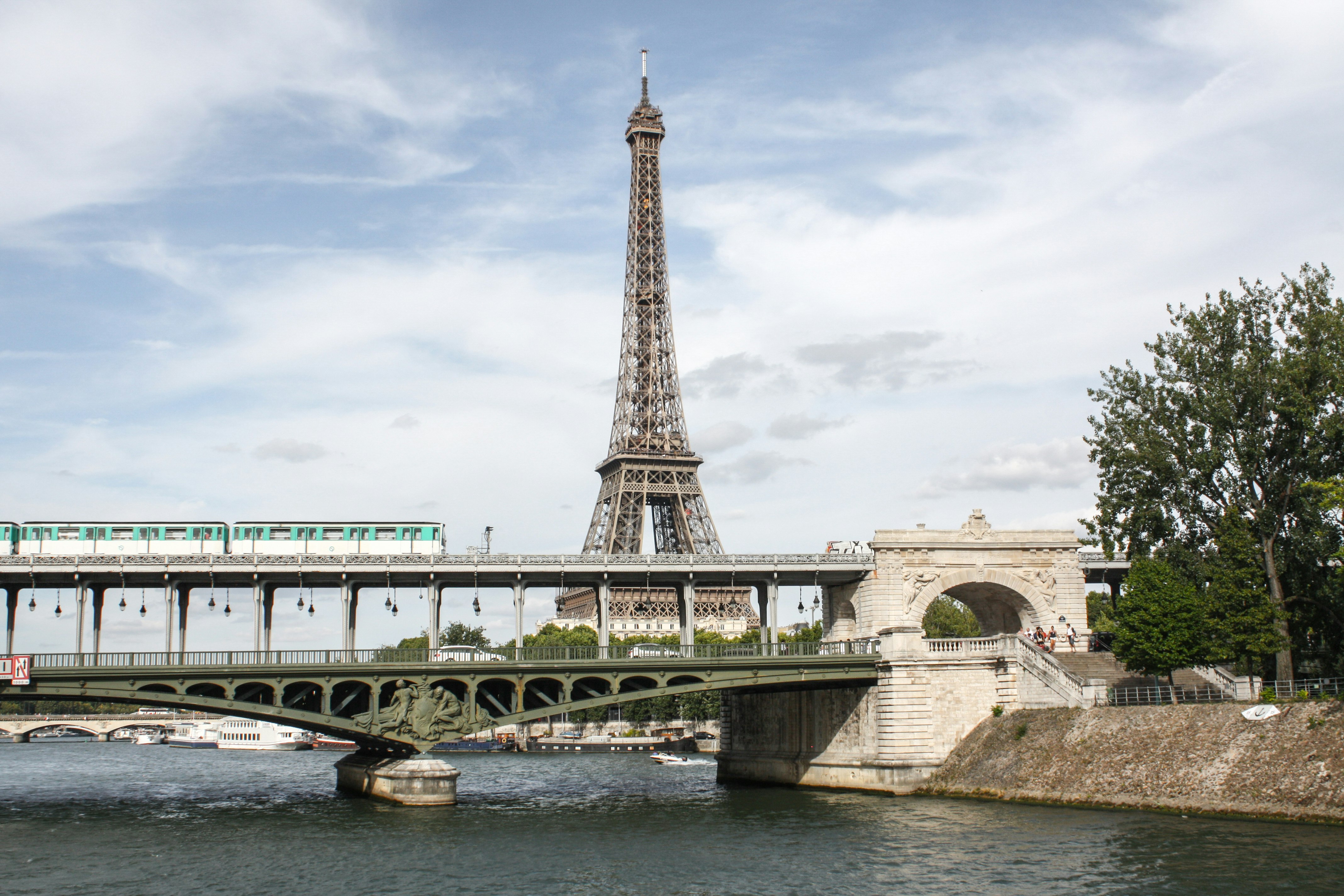 Escort gay paris 75015